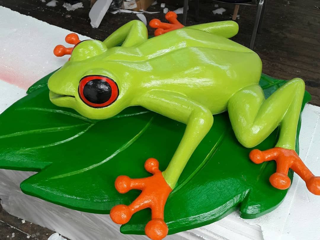 Decopor Decoracion Comercial frog